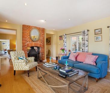 4 bedroom detached house to rent - Photo 4