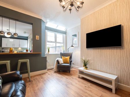 UK Award Winning, exceptionally high standard, design-led, immaculate, quiet but friendly & sociable shared home in prime location, close to Chester City Centre, transport, good shops and leisure. - Photo 5