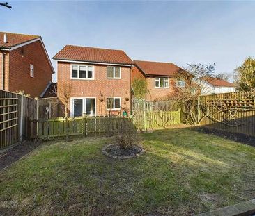 Otford Close, Tollgate Hill, Crawley, West Sussex, RH11 - Photo 3