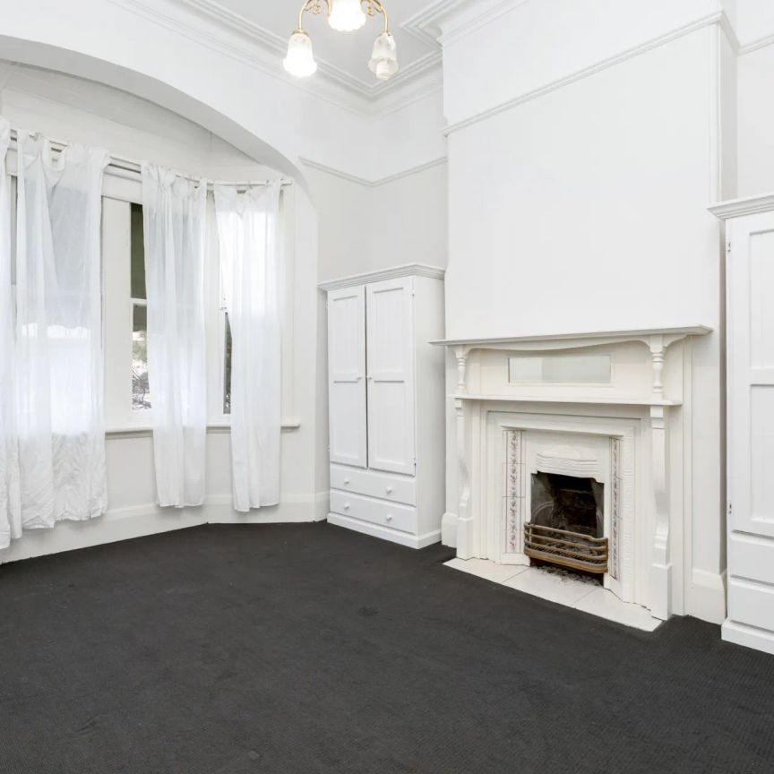 Charming South Yarra Home in an Unbeatable Location - Photo 1