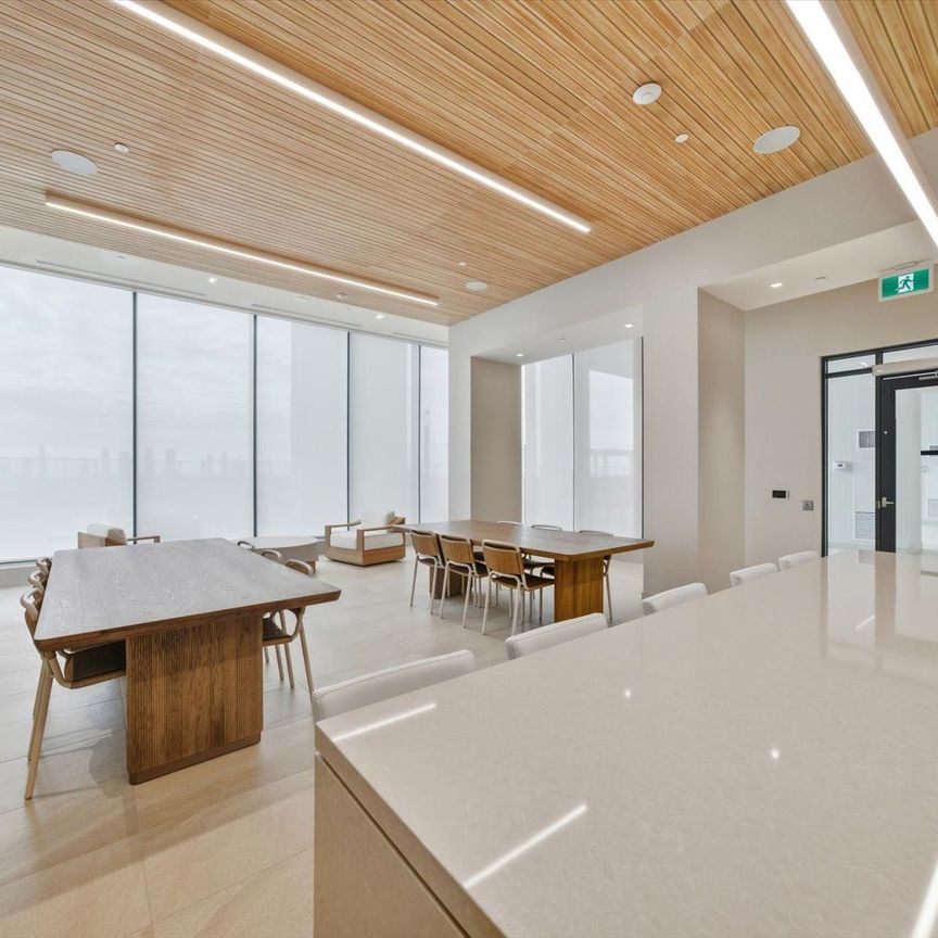 For Lease - 8960 Jane Street Unit# 2015, Vaughan, Ontario - Photo 1