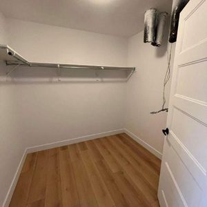 3 CH - 2 SDB - Waterloo - $1,600 /mo - Photo 2