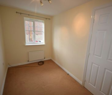 Town house to rent on - Photo 2