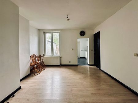 Woning met drie slaapkamers in centrum Melsele - Photo 4