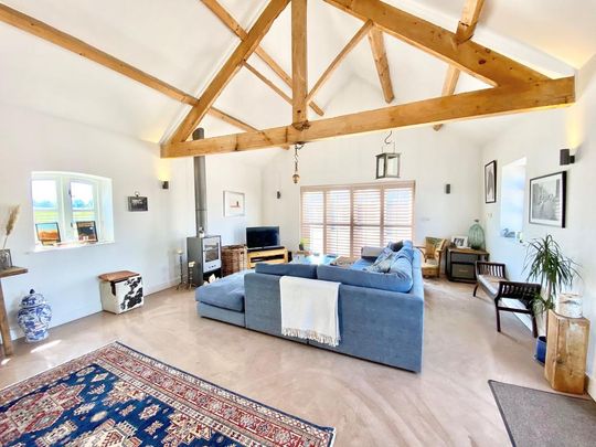 5 bedroom property to rent - Photo 1