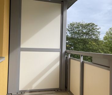 Gemütliche 3-Raum-Wohnung mit Badewanne und sonnigem Balkon - Foto 5