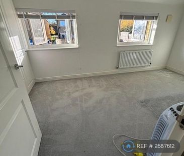 2 bedroom semi-detached house to rent - Photo 2