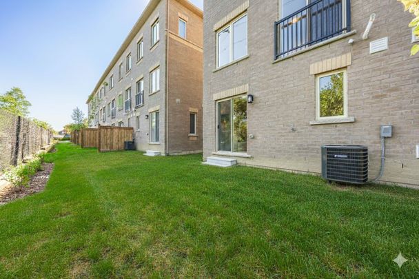 For Lease - 113 Pidgeon Street, Toronto, Ontario - Photo 1