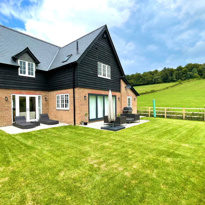 3 Pablo Court, Chesham - Photo 1