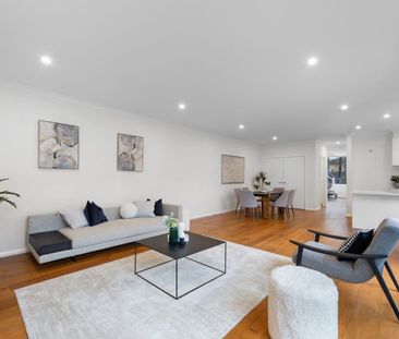 A Masterclass in Modern Family Luxury - Photo 6