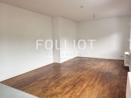 A LOUER - 10 min de VIRE - SOURDEVAL - T4 de 112 m2 avec terrasse et jardin - Photo 3