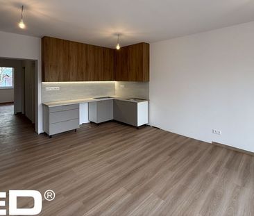 2 - izbový byt Bytča - Fotografia 6