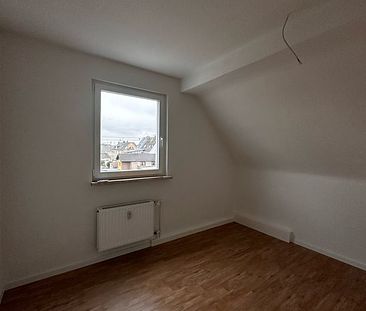 1-Zimmer Dachgeschosswohnung mit Wohnküche in Köln - Foto 2