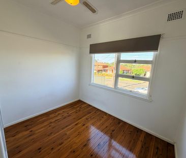 Large Family Home!! - Photo 3