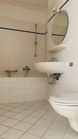 Wohnen auf dem Sonnenberg - 2-Zimmer-Whg. mit Balkon & EBK !! - Photo 2