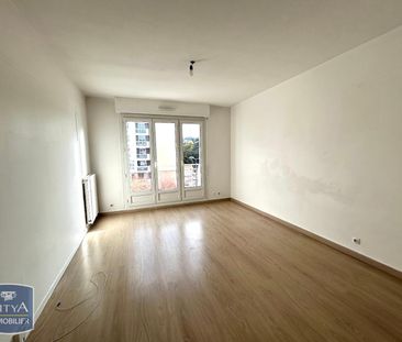 Location Appartement 3 pièces 69m² ST ETIENNE 42000 - Photo 2