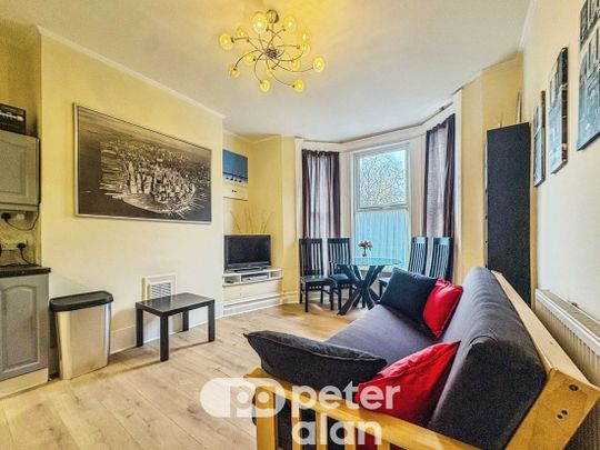 Ferry Road, Grangetown, Cardiff - Photo 1