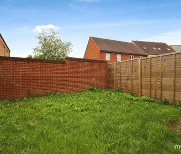 3 bedroom semi-detached house to rent - Photo 1