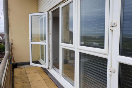 Seaside Road St. Leonards-On-Sea, East Sussex TN38 0AQ - Photo 3