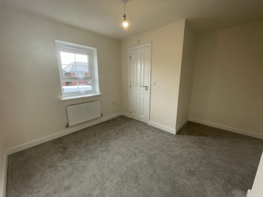 Longwall Drive, Ince, Greater Manchester, UK - Photo 1