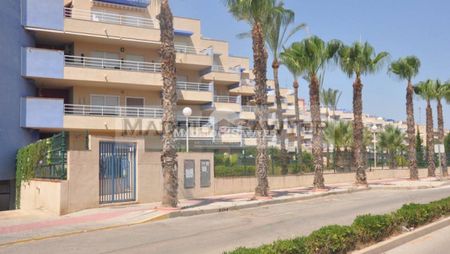 Fabulous ground floor apartment with 2 bedrooms in Aguamarina. - Photo 3