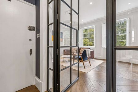 A beautiful two-bedroom apartment on Westbourne Terrace - Photo 2