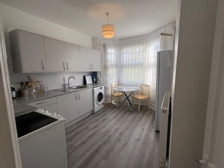 1 Bed Flat, Elmhurst Road, N17 - Photo 4