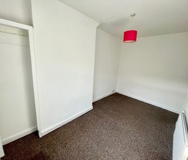 Merthyr Street, BARRY - Photo 6