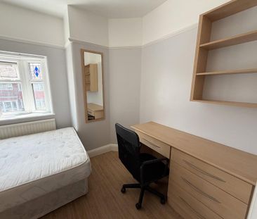 1 bedroom semi-detached house to rent - Photo 5