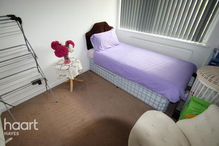 2 bedroom flat to rent - Photo 5