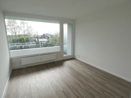 Sanierte 2 Zimmer-Wohnung mit großem Balkon im Uetersener Klosterviertel - Foto 5