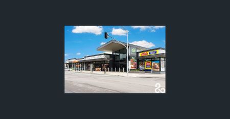 LIGHT, BRIGHT & PRICED, JUST RIGHT! - Photo 4