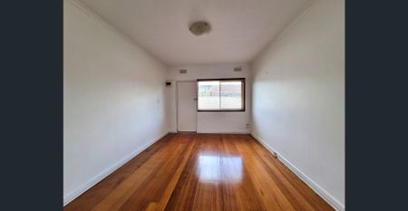 One bedroom apartment in the heart of the action - Photo 2