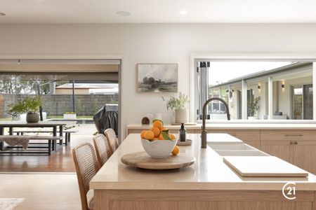 Luxe Private Hideaway on Wharparilla Drive - Pool Maintenance Included - Photo 3