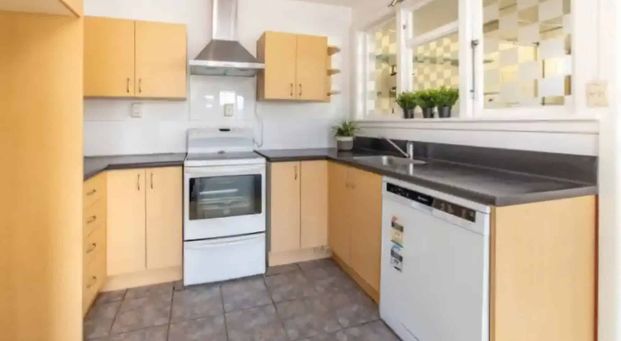 Two bedroom unit with lots of sun - Photo 1