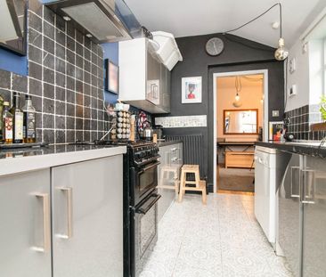 3 bedroom terraced house to rent - Photo 6