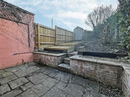 2 bedroom terraced house to rent - Photo 5