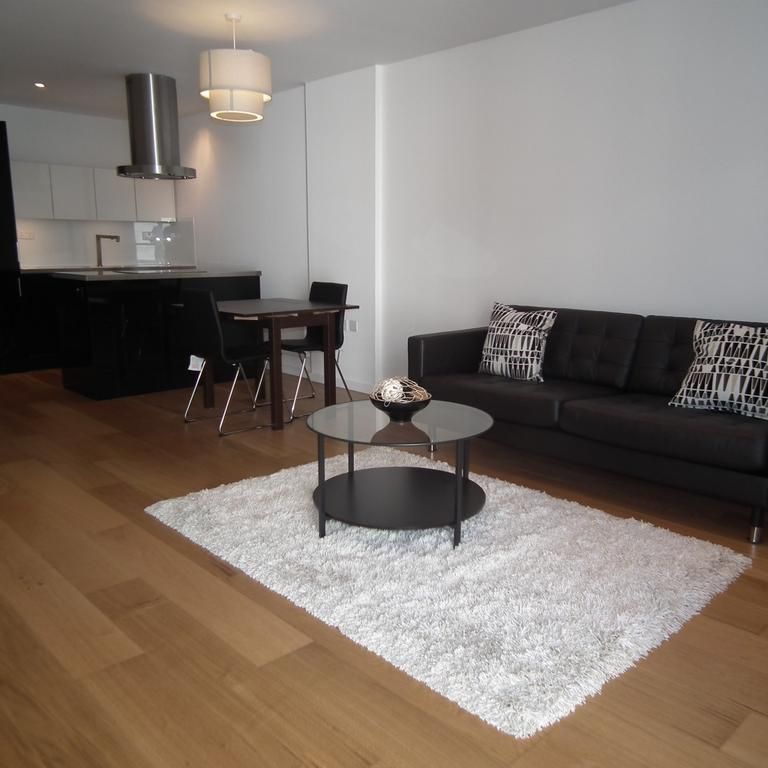 1 bedroom flat to rent - Photo 1