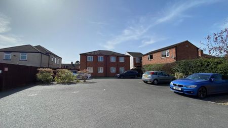 2 bedroom maisonette to rent - Photo 5