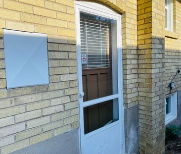 For Lease - 54 Medley Crescent Unit# Basement, Toronto, Ontario - Photo 4