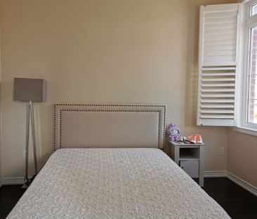 For Lease - 16 William Bartlett Drive, Markham, Ontario - Photo 2