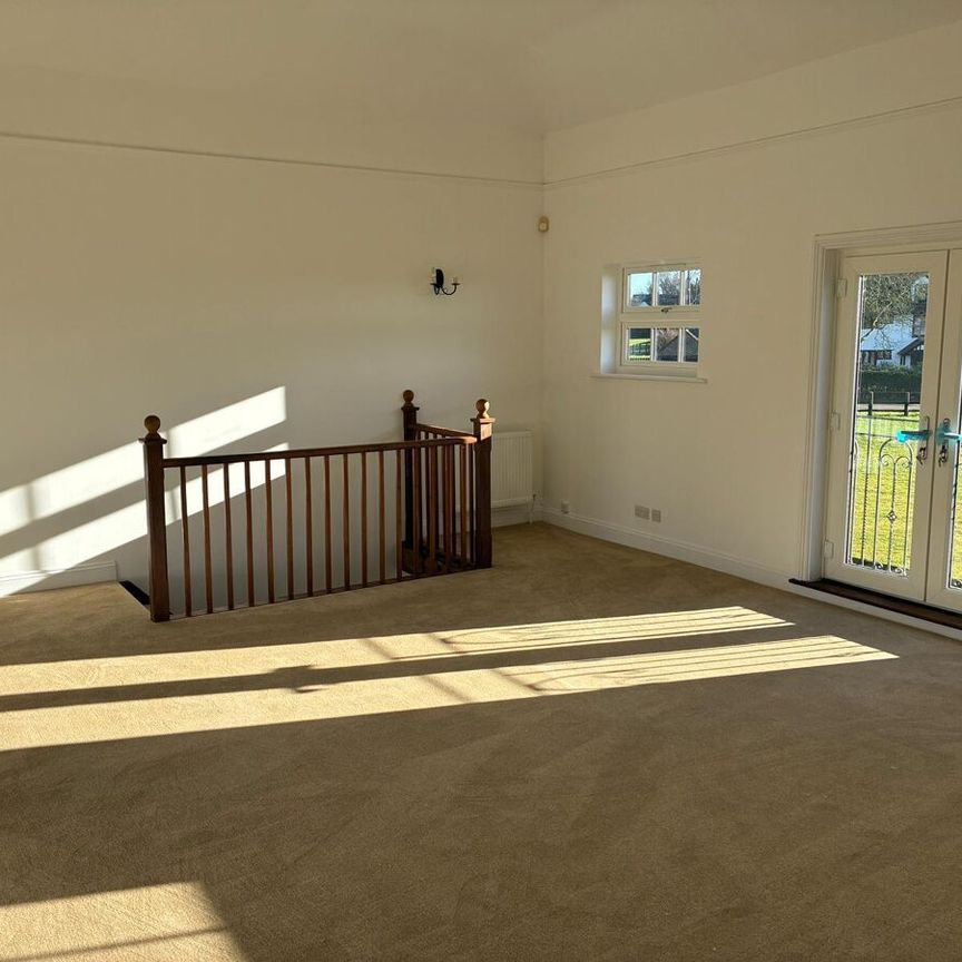 Spacious 2-bedroom maisonette in unique rural setting. - Photo 1