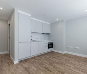 Ground floor flat to rent - Photo 2