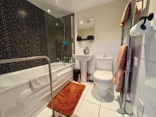 1 bedroom flat to rent - Photo 1