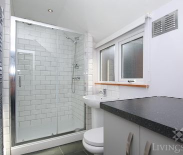 4 bedroom terraced house to rent - Photo 1