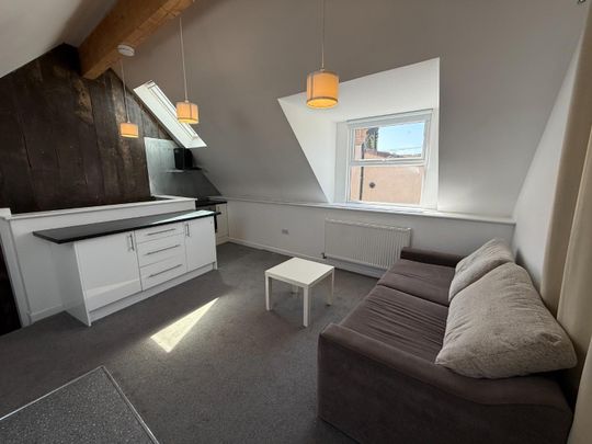 157 Clouds Hill Road, Bristol - Photo 1
