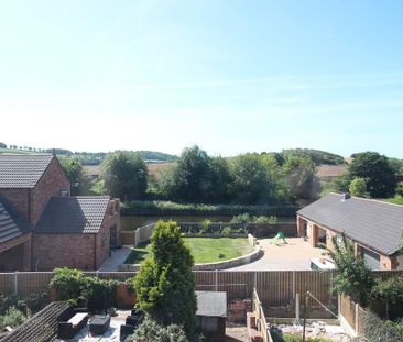 3 bedroom terraced house to rent - Photo 4