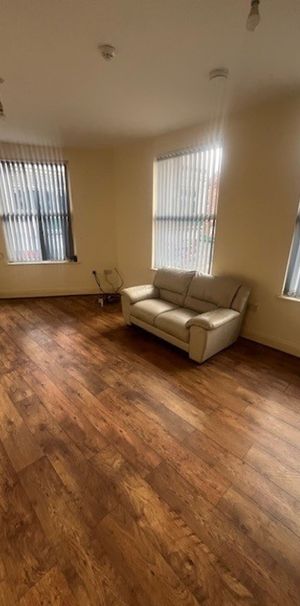 1 bed studio flat to rent in Stamford Street, Ashton Under Lyne, OL6 - Photo 1