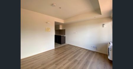 STUDIO ON ST KILDA BLVD - Photo 4