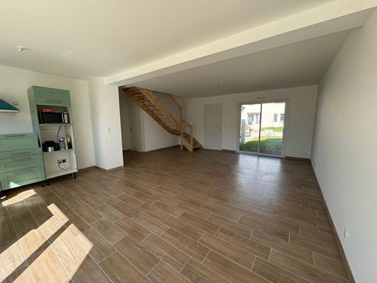 Location Maison 6 pièces 113m² - Photo 1